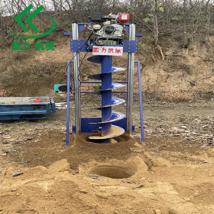 自動打樁鉆孔機.jpg 自動打樁鉆孔機.jpg